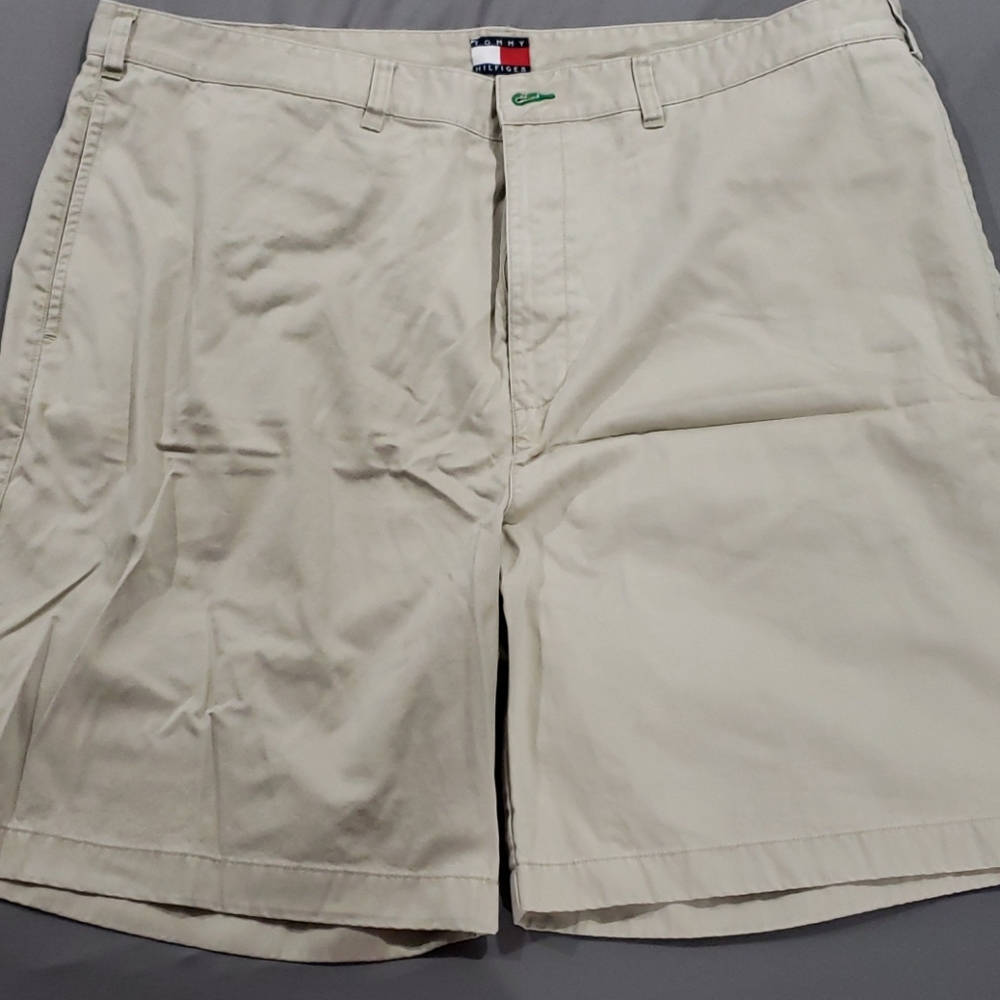 Tommy Hilfiger khaki shorts